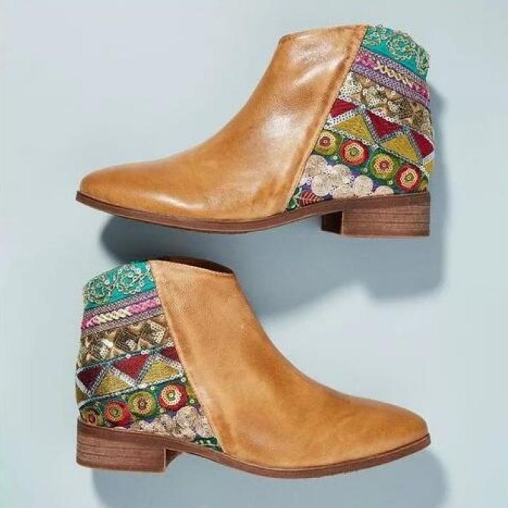 Daria | Women’s Matte Suede Martin Boots